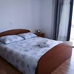 Jovic Lägenhet Makarska